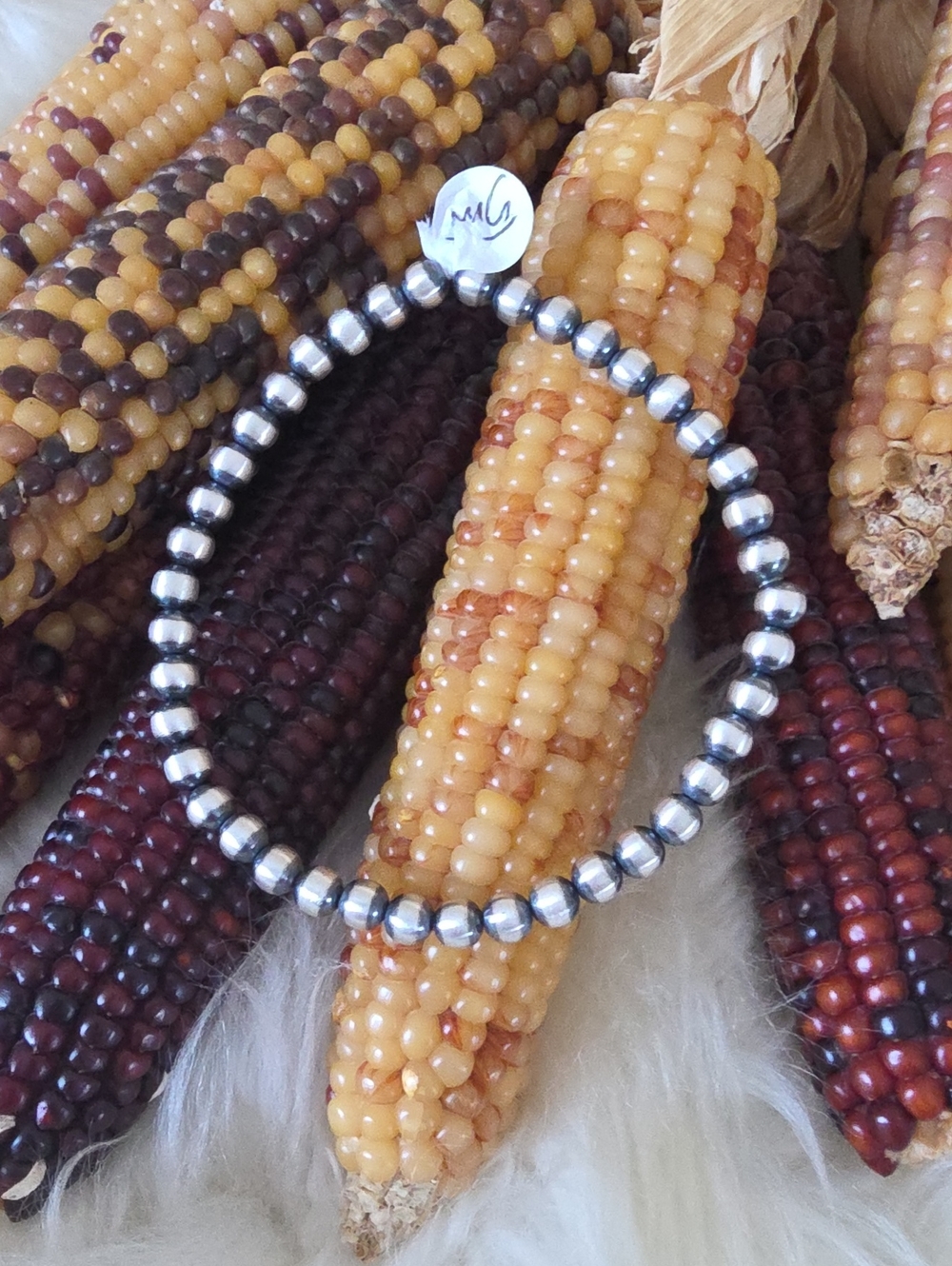 Beautiful NWT Sterling Silver 5 mm Navajo Pearl Bead Stretch Bracelet 🩶🎁❤️